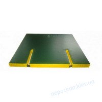 Мат з вирізом 120х100х8 см зі шкірозамінника