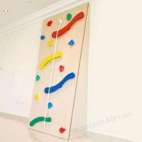 Детский скалодром наклонный с канатом и зацепами