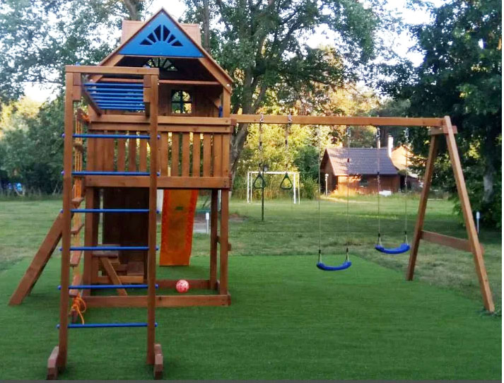 Детские деревянные игровые комплексы для дачи