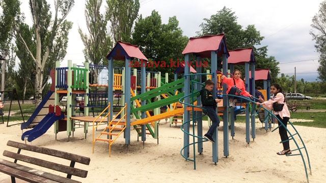 купить детскую площадку. Винтовая горка. Горки и крепости для детей